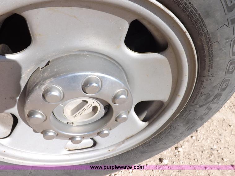 image for item I8418 2006 Ford F250 Super Duty Lariat SuperCab pickup truck