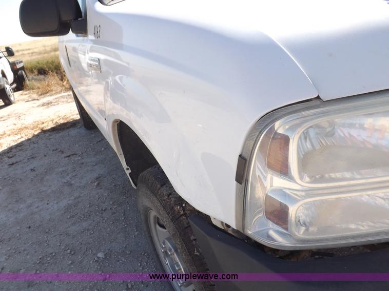 image for item I8418 2006 Ford F250 Super Duty Lariat SuperCab pickup truck