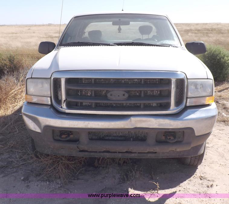 image for item I8419 2004 Ford F250 Super Duty XLT pickup truck