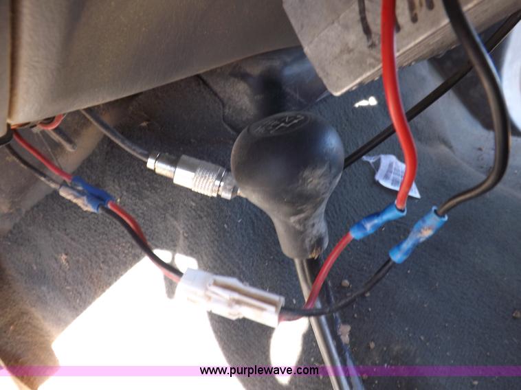 image for item I8419 2004 Ford F250 Super Duty XLT pickup truck