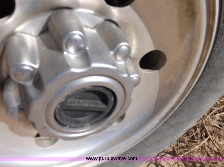 image for item I8419 2004 Ford F250 Super Duty XLT pickup truck