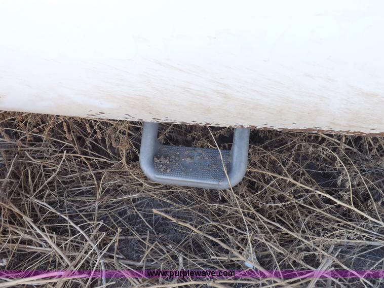 image for item I8419 2004 Ford F250 Super Duty XLT pickup truck