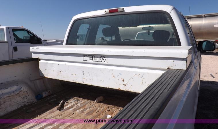 image for item I8419 2004 Ford F250 Super Duty XLT pickup truck