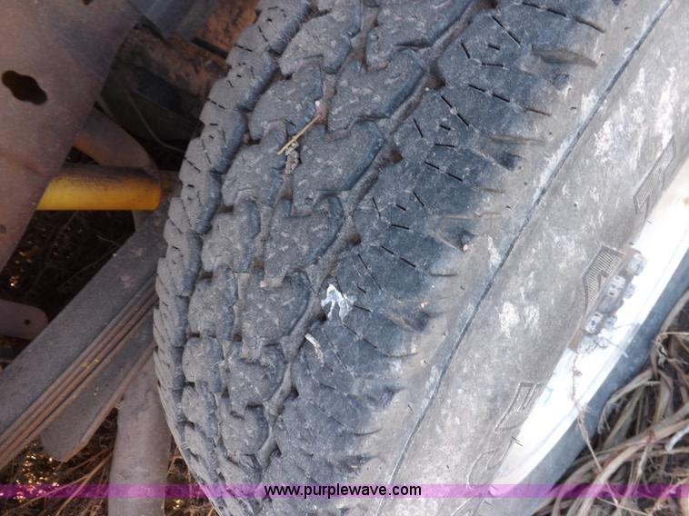 image for item I8419 2004 Ford F250 Super Duty XLT pickup truck