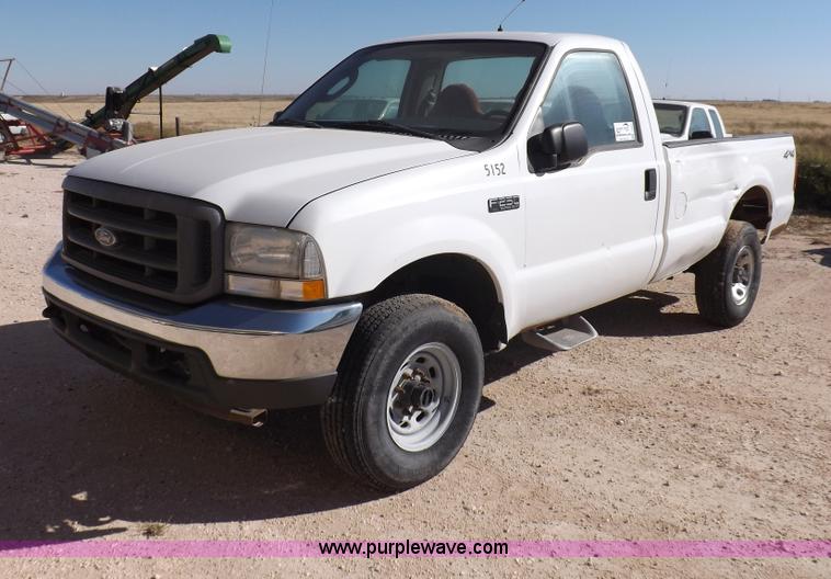image for item I8420 2004 Ford F350 Super Duty XL pickup truck