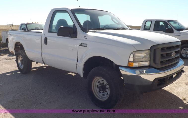 image for item I8420 2004 Ford F350 Super Duty XL pickup truck