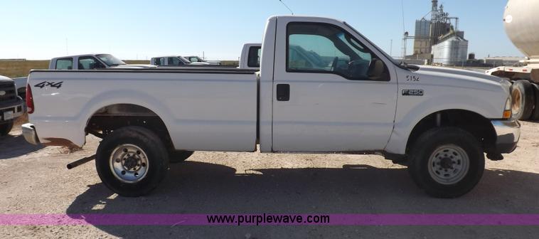 image for item I8420 2004 Ford F350 Super Duty XL pickup truck