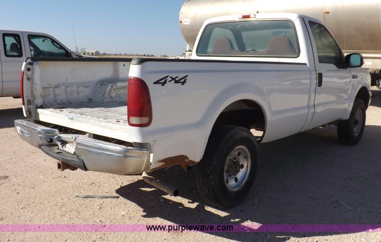 image for item I8420 2004 Ford F350 Super Duty XL pickup truck