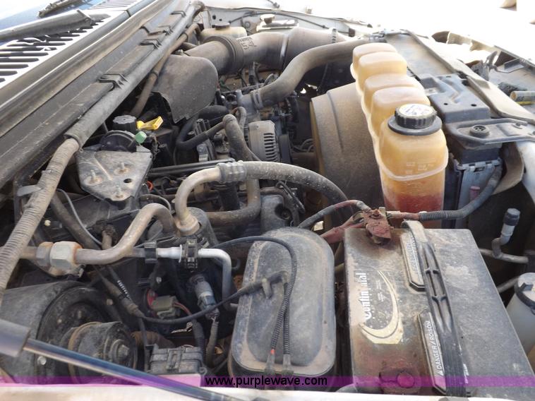 image for item I8420 2004 Ford F350 Super Duty XL pickup truck