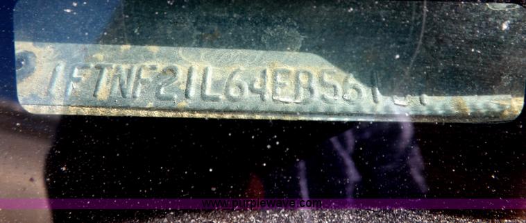 image for item I8420 2004 Ford F350 Super Duty XL pickup truck