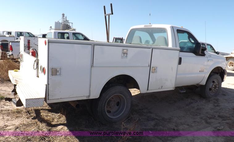 image for item I8421 2005 Ford F350 Super Duty XL utility truck