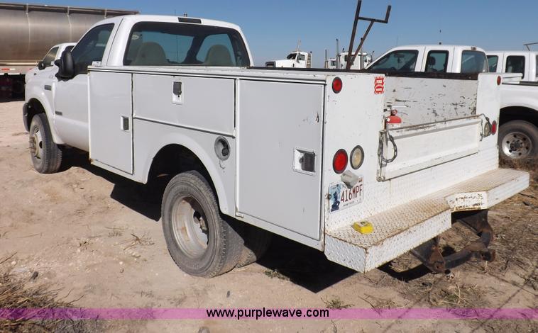 image for item I8421 2005 Ford F350 Super Duty XL utility truck
