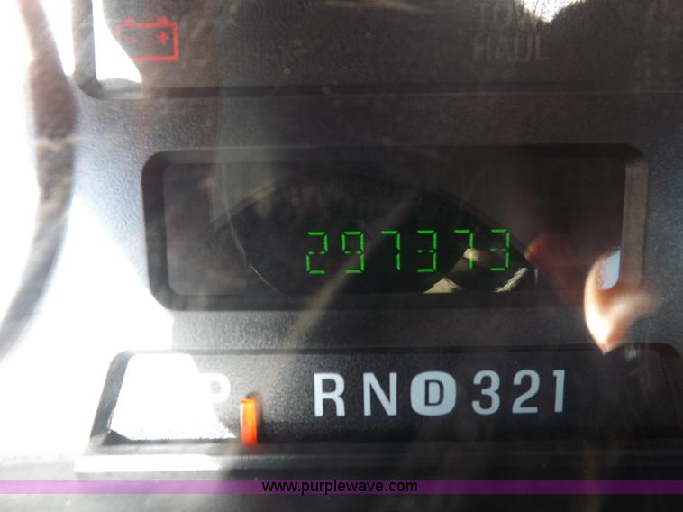 image for item I8421 2005 Ford F350 Super Duty XL utility truck