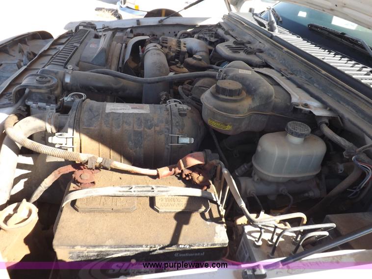 image for item I8421 2005 Ford F350 Super Duty XL utility truck