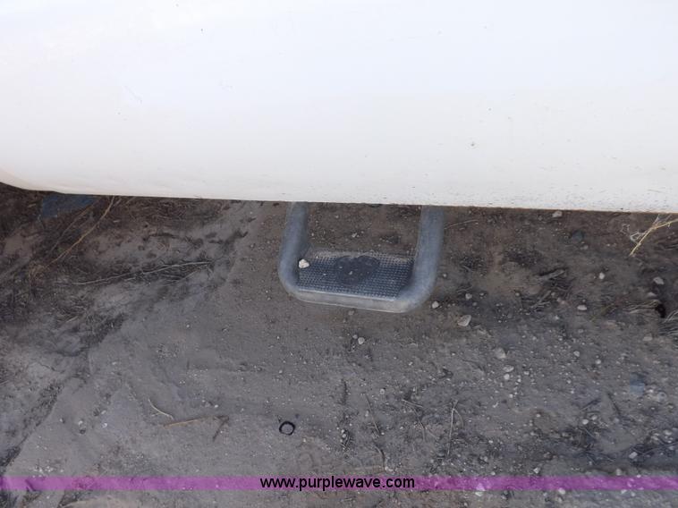 image for item I8421 2005 Ford F350 Super Duty XL utility truck