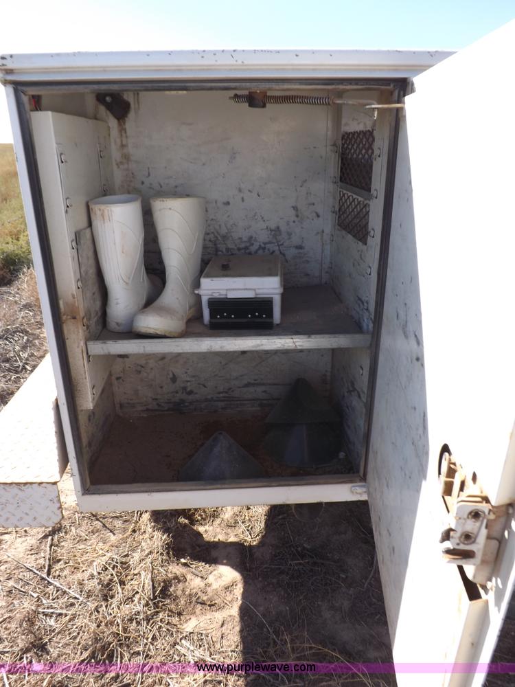 image for item I8421 2005 Ford F350 Super Duty XL utility truck