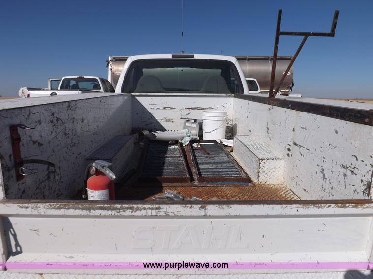 image for item I8421 2005 Ford F350 Super Duty XL utility truck