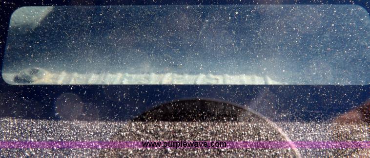 image for item I8421 2005 Ford F350 Super Duty XL utility truck