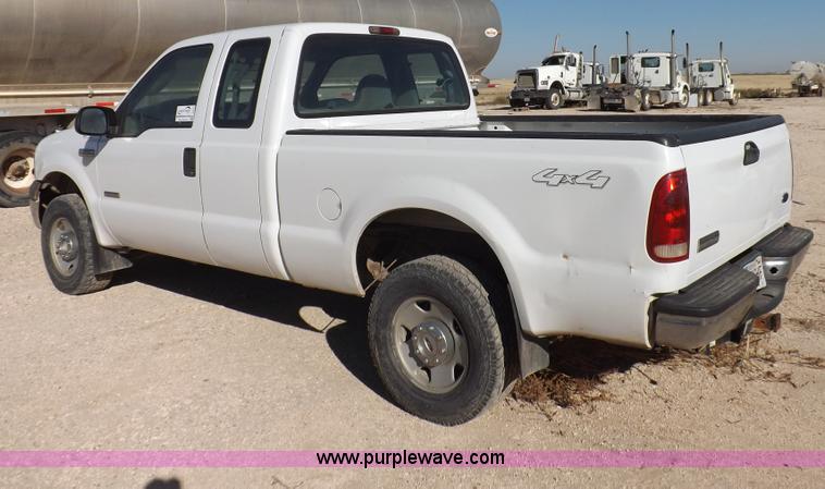 image for item I8422 2006 Ford F250 Super Duty XL SuperCab pickup truck