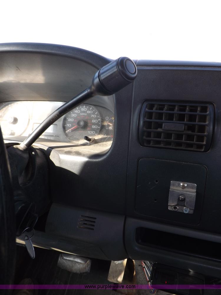 image for item I8422 2006 Ford F250 Super Duty XL SuperCab pickup truck