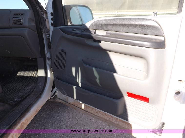 image for item I8422 2006 Ford F250 Super Duty XL SuperCab pickup truck