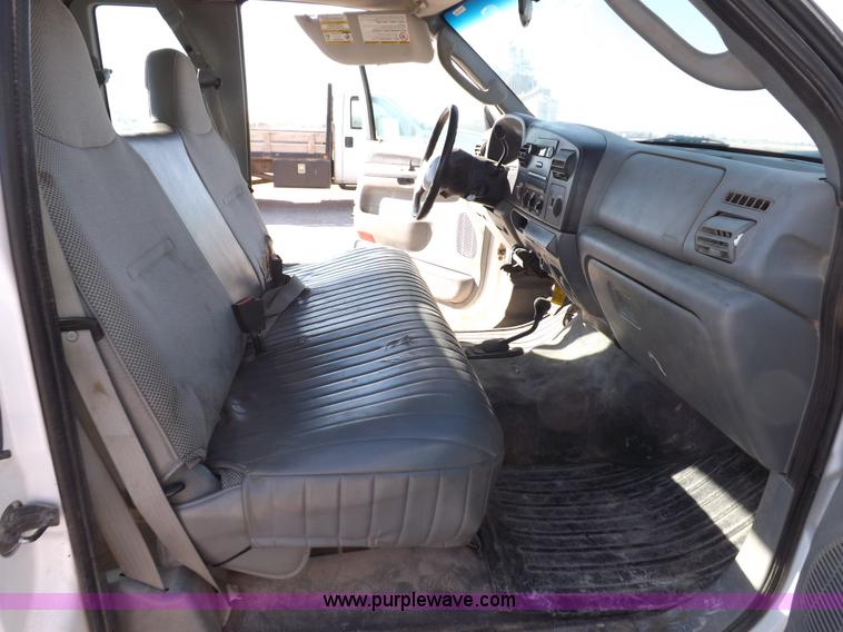 image for item I8422 2006 Ford F250 Super Duty XL SuperCab pickup truck