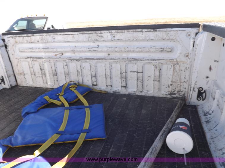 image for item I8422 2006 Ford F250 Super Duty XL SuperCab pickup truck