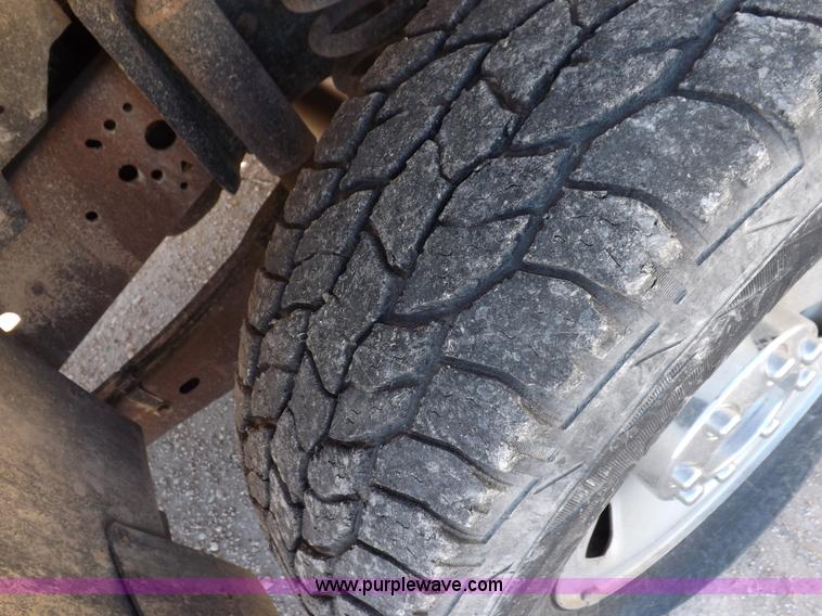 image for item I8422 2006 Ford F250 Super Duty XL SuperCab pickup truck