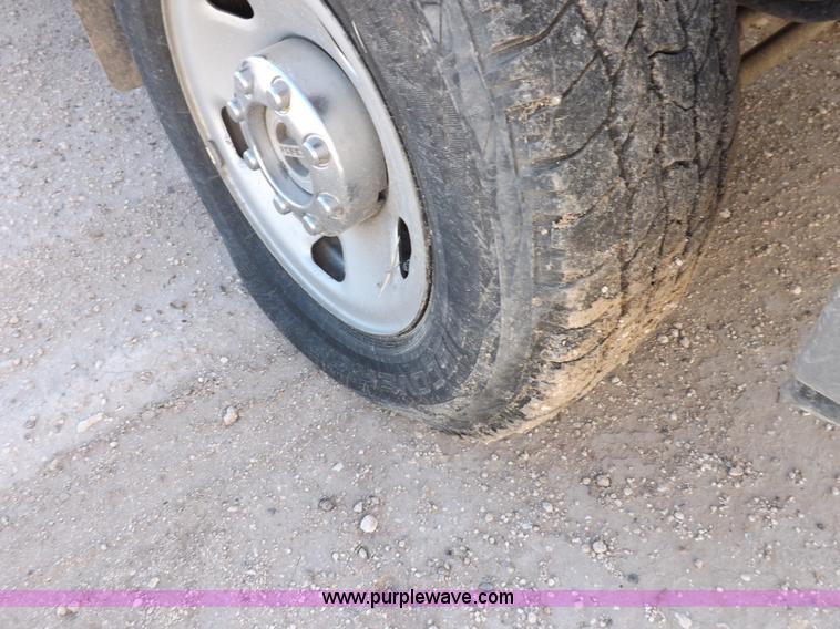 image for item I8422 2006 Ford F250 Super Duty XL SuperCab pickup truck