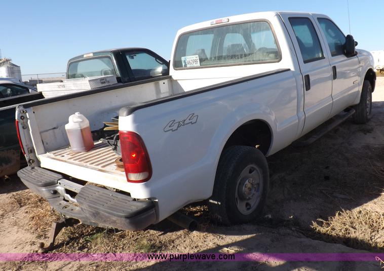 image for item I8423 2005 Ford F250 Super Duty XL Crew Cab pickup truck