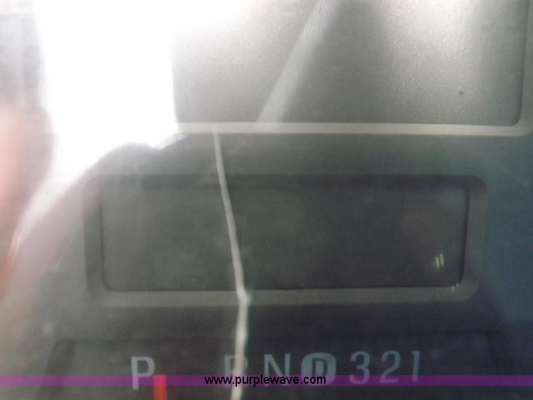 image for item I8423 2005 Ford F250 Super Duty XL Crew Cab pickup truck