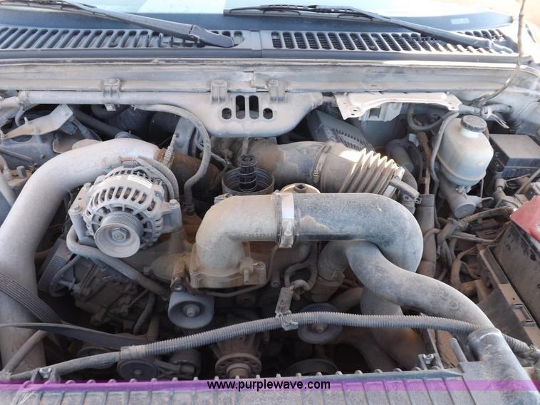 image for item I8423 2005 Ford F250 Super Duty XL Crew Cab pickup truck