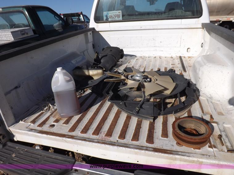 image for item I8423 2005 Ford F250 Super Duty XL Crew Cab pickup truck