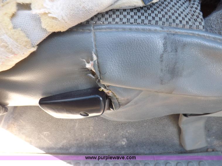 image for item I8423 2005 Ford F250 Super Duty XL Crew Cab pickup truck