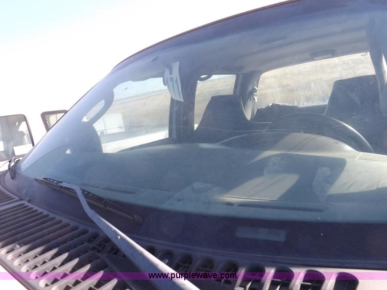 image for item I8423 2005 Ford F250 Super Duty XL Crew Cab pickup truck