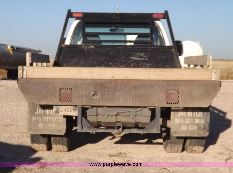 image for item I8425 2007 Ford F350 Super Duty XL flatbed truck