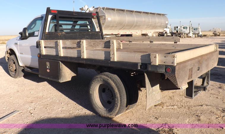 image for item I8425 2007 Ford F350 Super Duty XL flatbed truck