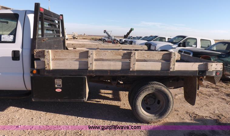 image for item I8425 2007 Ford F350 Super Duty XL flatbed truck