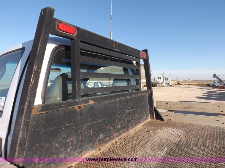 image for item I8425 2007 Ford F350 Super Duty XL flatbed truck