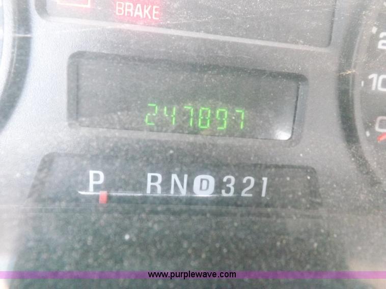 image for item I8427 2005 Ford F250 Super Duty XL Crew Cab pickup truck