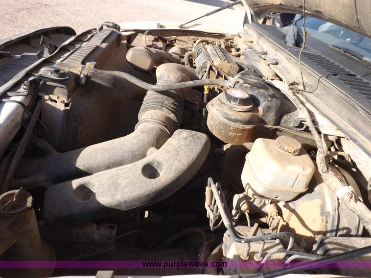 image for item I8427 2005 Ford F250 Super Duty XL Crew Cab pickup truck