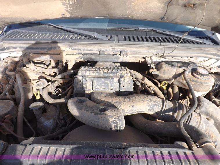 image for item I8427 2005 Ford F250 Super Duty XL Crew Cab pickup truck