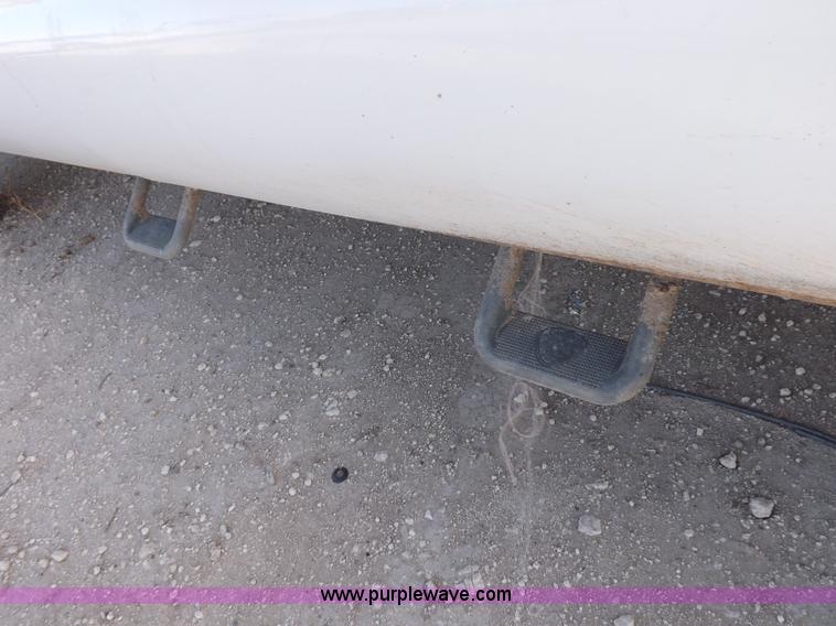 image for item I8427 2005 Ford F250 Super Duty XL Crew Cab pickup truck