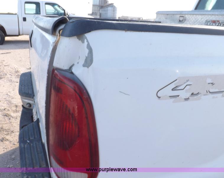 image for item I8427 2005 Ford F250 Super Duty XL Crew Cab pickup truck