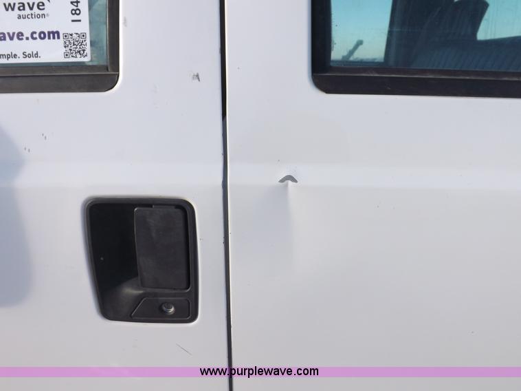 image for item I8427 2005 Ford F250 Super Duty XL Crew Cab pickup truck