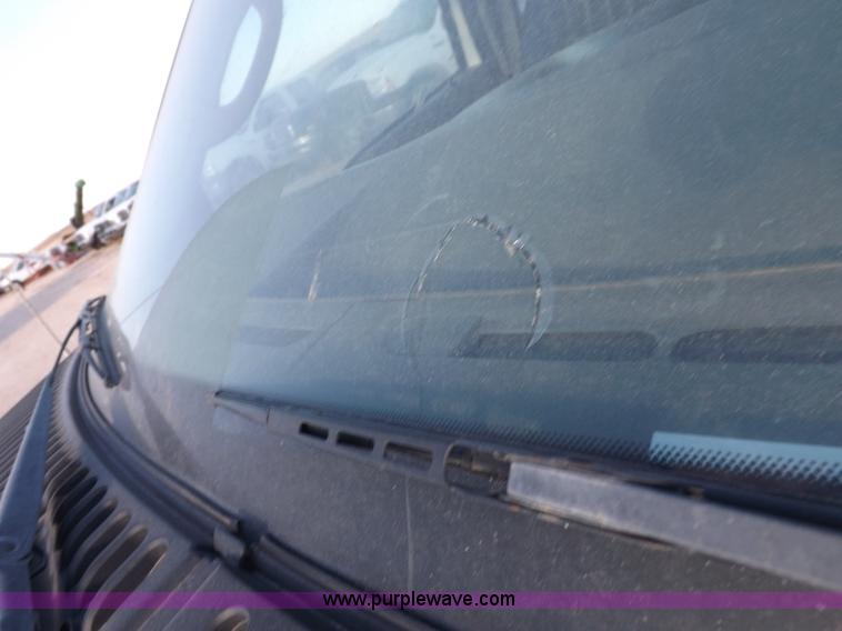 image for item I8427 2005 Ford F250 Super Duty XL Crew Cab pickup truck