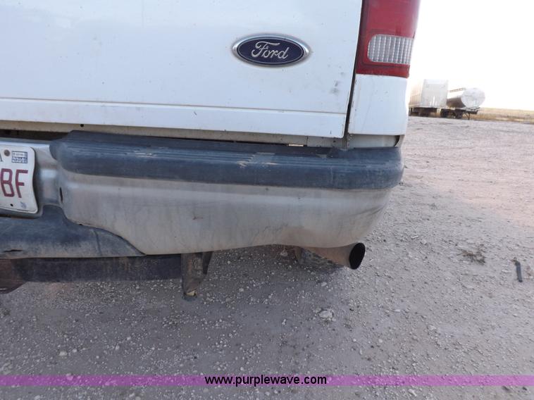 image for item I8427 2005 Ford F250 Super Duty XL Crew Cab pickup truck