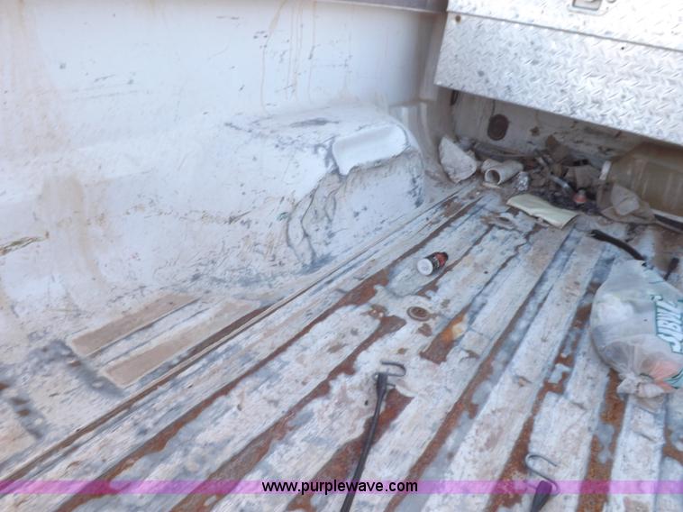 image for item I8427 2005 Ford F250 Super Duty XL Crew Cab pickup truck