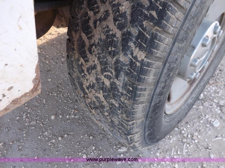 image for item I8427 2005 Ford F250 Super Duty XL Crew Cab pickup truck