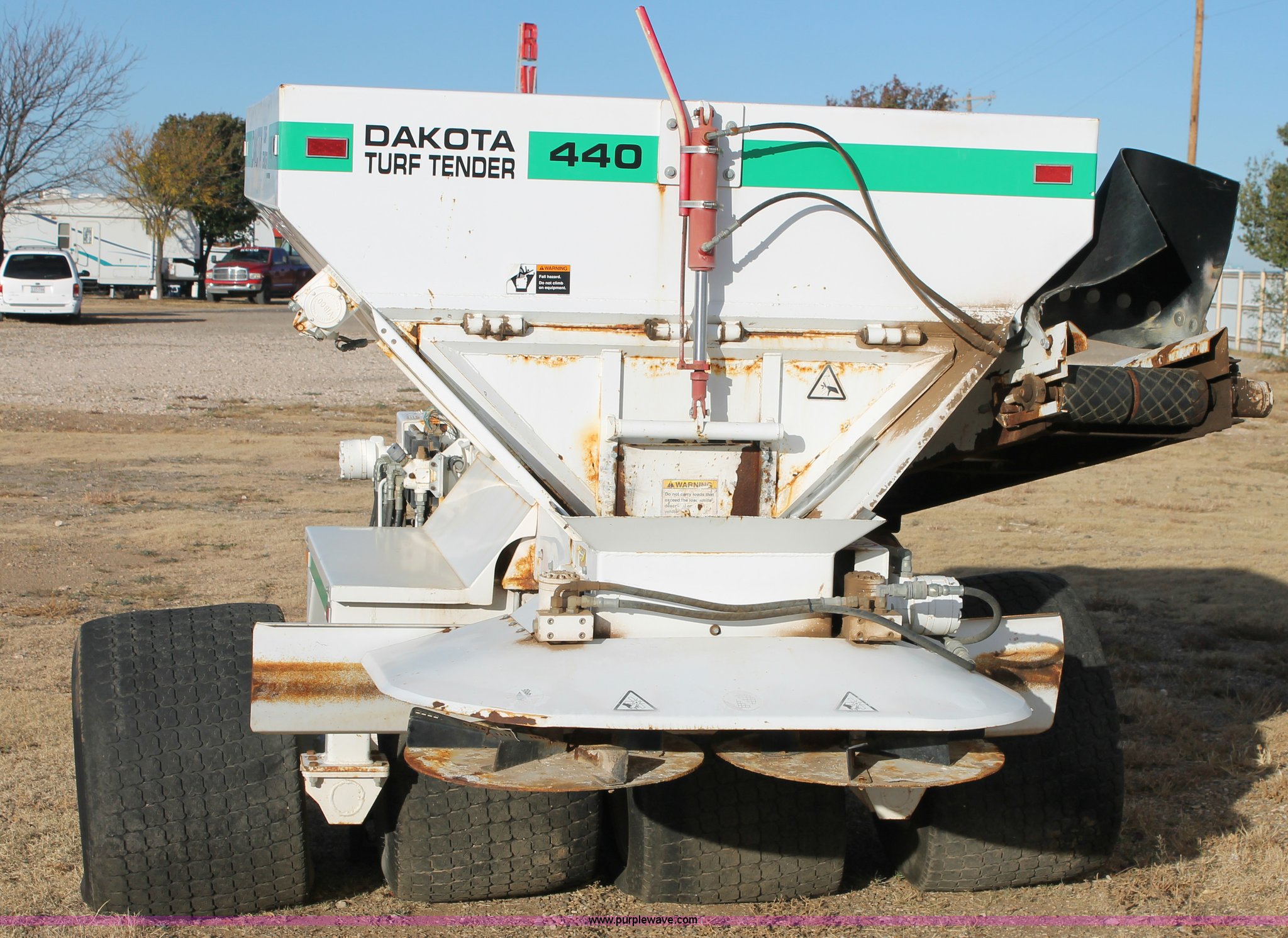 Dakota 440 turf tender in Amarillo, TX Item G5823 sold Purple Wave